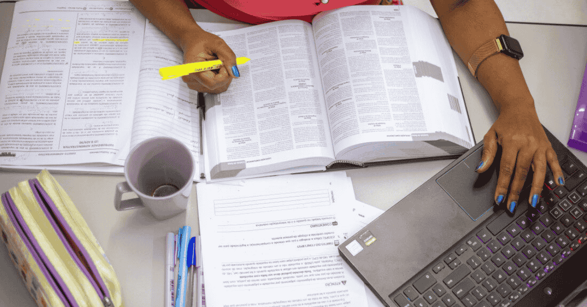 Concursos municipais RJ 2026 com editais abertos, vagas e salários atualizados